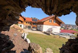 2 Detail Deko am Sacherl 5.JPG