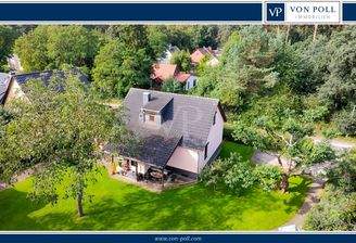 Hausansicht (Drohnenaufnahme)
