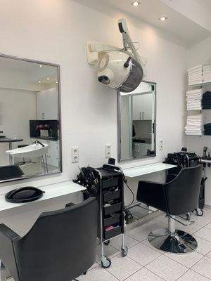 Ladenlokal - Friseursalon