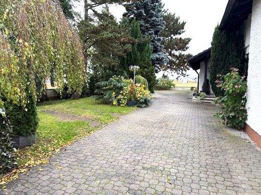 EH 1366 Hauseinfahrtsbereich