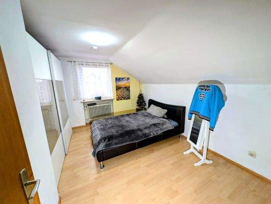 Das Elternschlafzimmer (DG)