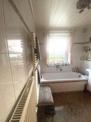 1. Bad mit Wanne +Dusche