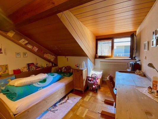 Leifers-Laives-4-Zimmer-Wohnung-quadrilocale-Leifers-Zentrum-Laives-Centro-mit-Garten-con-giardino-zwei-Stöcke-due-piani-Balkon-balcone-Bozen-Umgebung-bolzano-verkaufen-vendesi