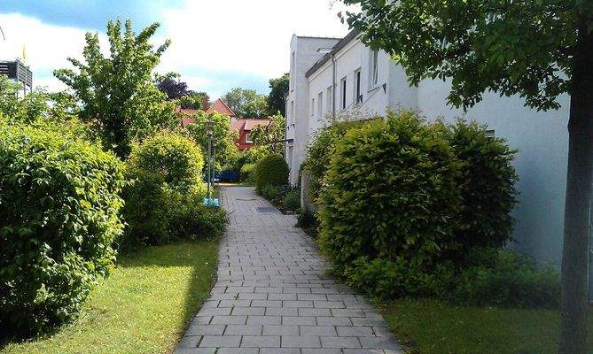 Kühnhausen Alter Stadtweg Außenanlage 017