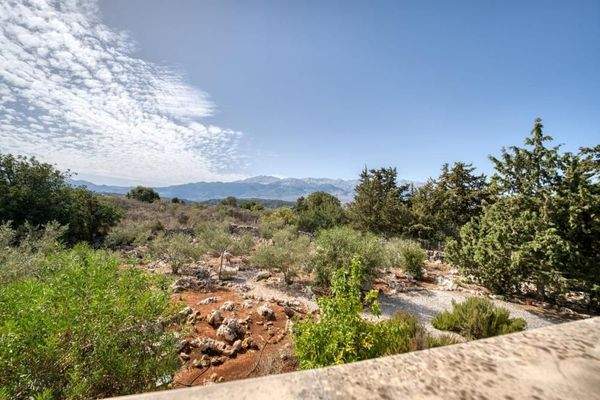 Kreta, Vamos: Möblierte Steinvilla mit Panoramablick auf Meer und Berge zu verkaufen