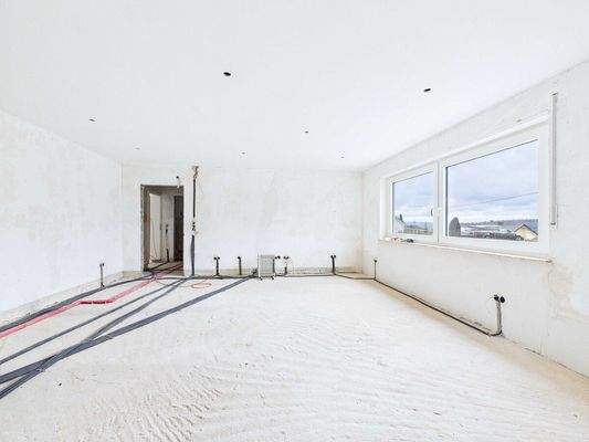 Kernsaniertes 2-3 Familienhaus zum Vollenden in Mettlach