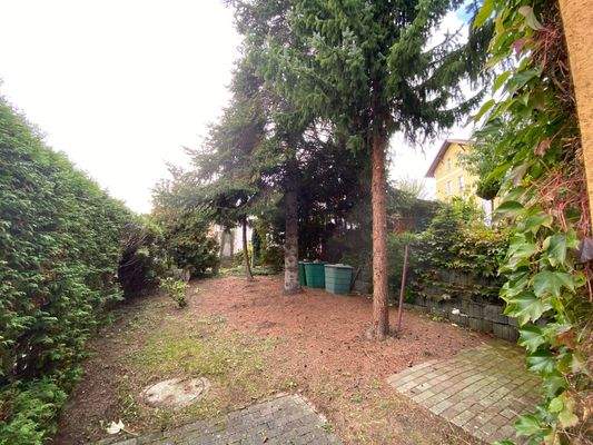 Gartenfläche westlich des Hauses.jpg