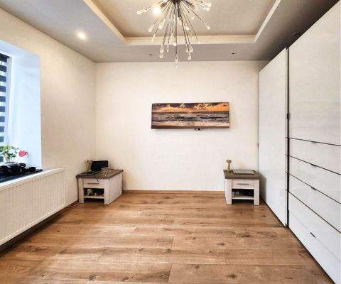 Eines von insgesamt drei Schlafzimmern