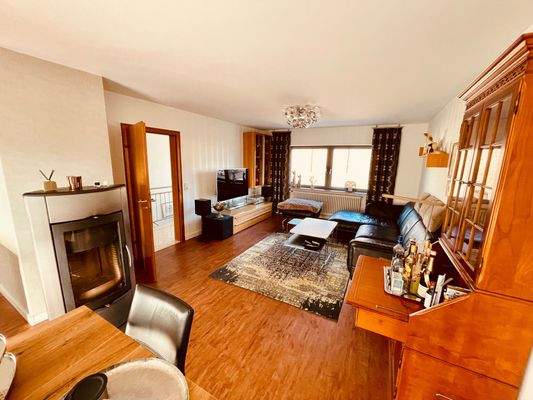 Nr6-OG-Wohnzimmer%20mit%20Kaminofen