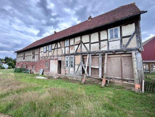 Wohnhaus u. Scheue Rückseite