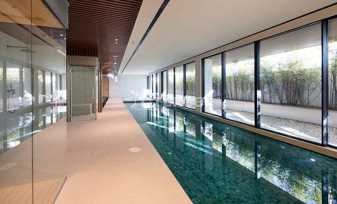 Luxury Properties in Prestigious Beachfront Project in Estepona