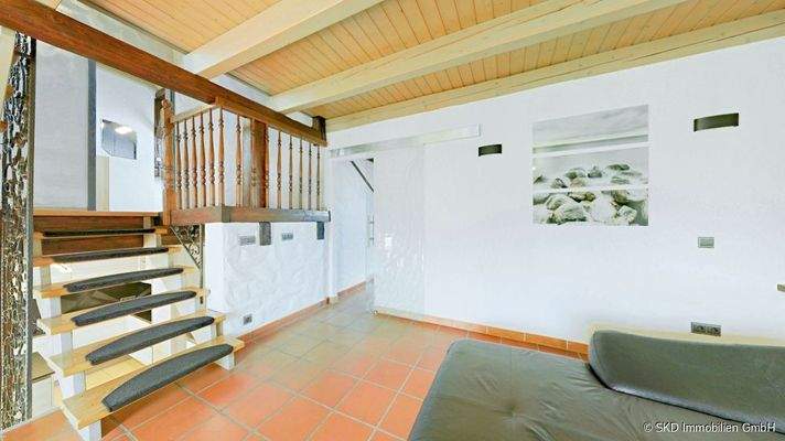 Geräumiges Wohnzimmer 