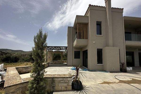 Kreta, Kolymvari: Moderne Luxusvilla mit atemberaubender Aussicht und privatem Pool zum Verkauf