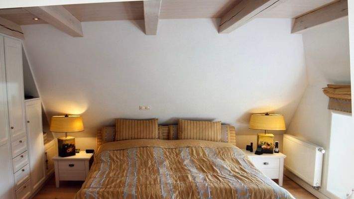 Schlafzimmer 2