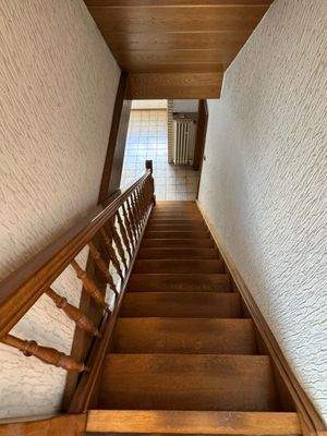 52 OG - Treppenabgang zum EG.jpg