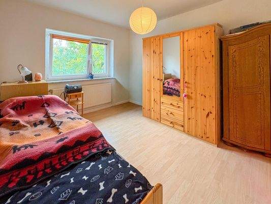 1. OG rechts, Schlafzimmer