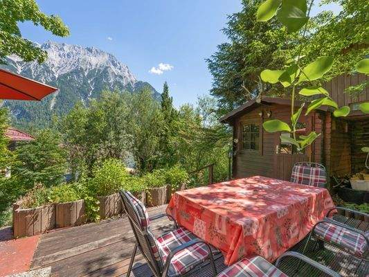 Terrasse mit Karwendelblick