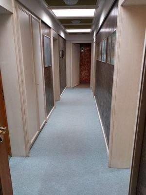 Flur zu den Schlafräumen und Schwimmbad