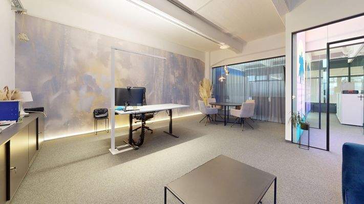 Einzigartiges-Grossraumburo-Photo-12 (5)