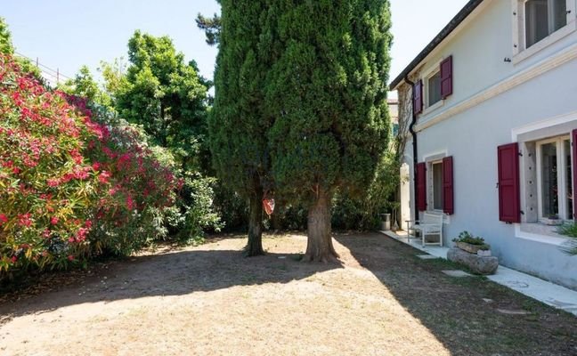 Freistehende historische Villa mit Garten in Duino-Aurisina - Triest