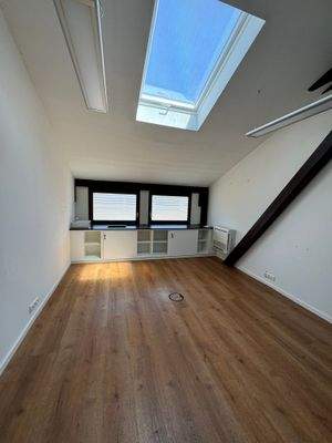 Büro-/Praxisflächen 1. OG