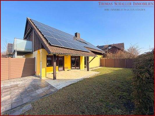 Außenansicht: Garten, Terrasse, PV-Anlage (2019)