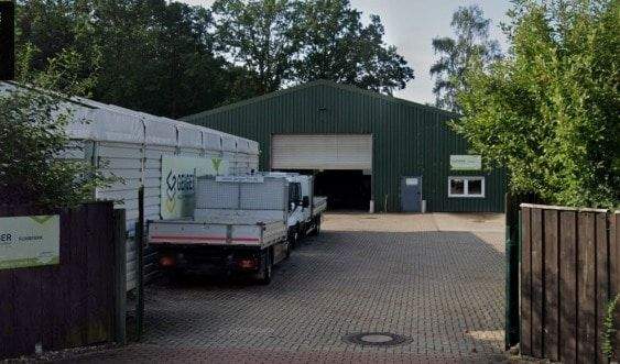 Zufahrt Gewerbegrundstück