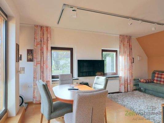 Blick ins Wohnzimmer