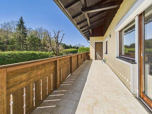 Balkon EG