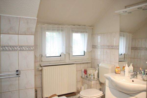 Badezimmer im Dachgeschoss