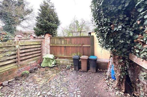 makellos SH HWI Hinterhof