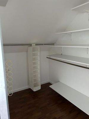 Begehbarer Kleiderschrank