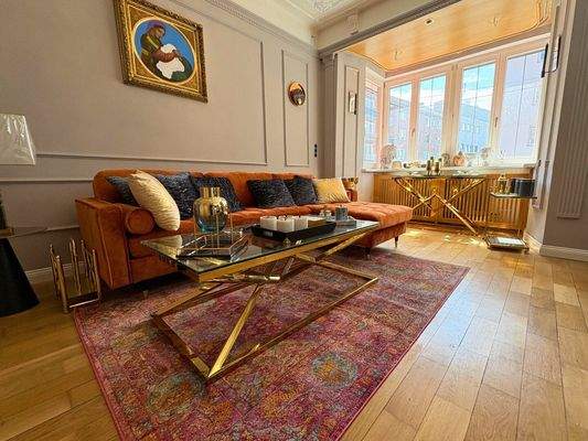 Wohnzimmer mit Sonnenerker