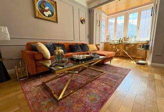 Wohnzimmer mit Sonnenerker