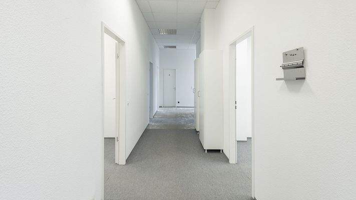Komplettes Büro bestehend aus 8 Zimmern