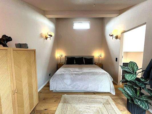 Gemütliches gieblhoch offenes Schlafzimmer