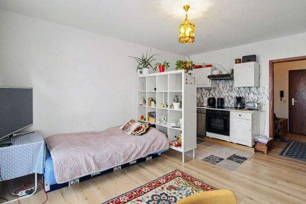 Wohn- und Schlafzimmer