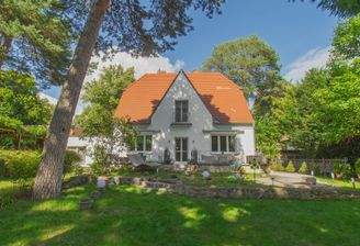 Stadtvilla vom Garten aus