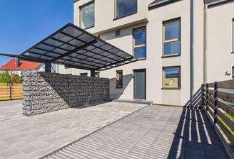 Eingangsbereich/ Carport