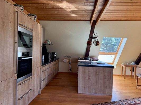 Wohnküche im Dachgeschoss Ansicht 1