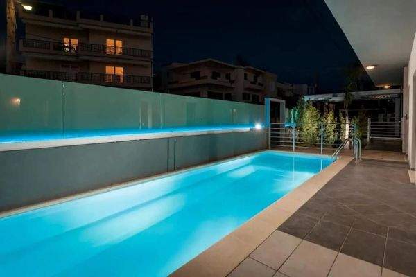 Kreta, Akrotiri: Geräumige moderne Villa mit spektakulärem Blick auf das Meer und die Bucht zu verkaufen