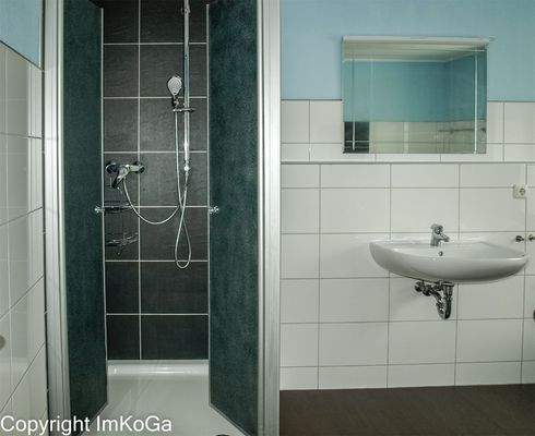 9568 Dusche im Masterbad