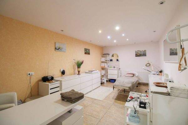 Gewerbeeinheit Kosmetikstudio