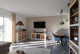 Blick ins Wohnzimmer