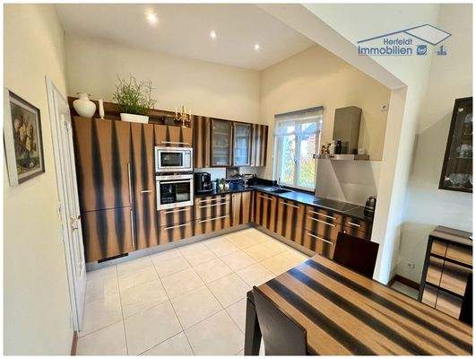 Hochwertige Einbauküche