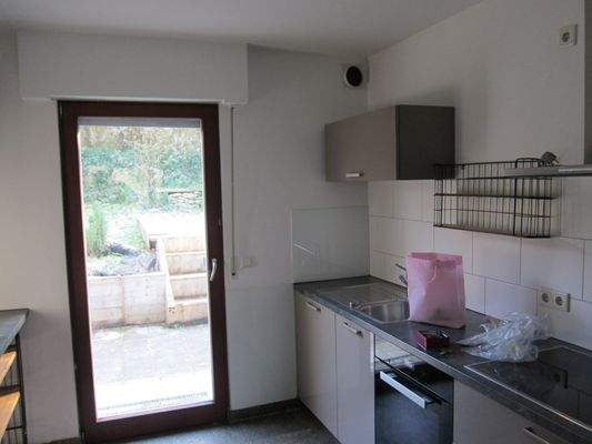 Küche Hauptwohnung.JPG