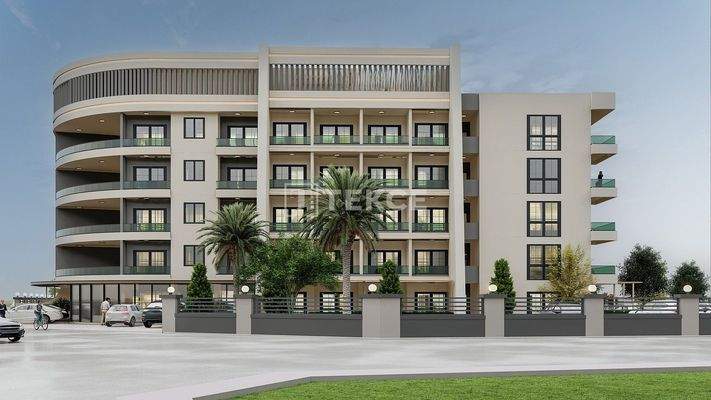 Properties in Complex with Pool Near the Sea in Tömük Mersin