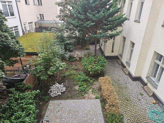 Terrasse mit Gartenanteil.jpg