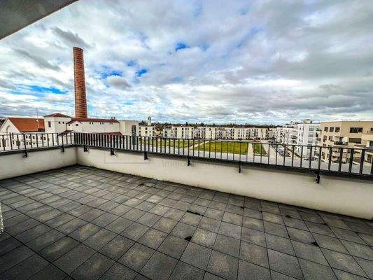 B642A676-CC37-403C-A3C7-D74976A10461