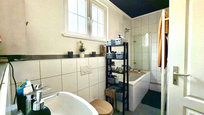 Badezimmer im Erdgeschoss